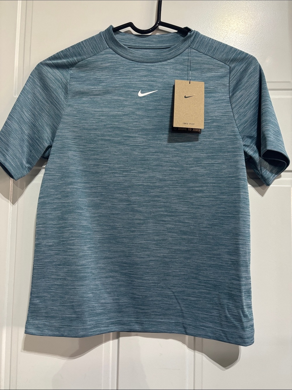 Nike DRI-FIT Training Crewneck,Swoosh logo, chest, athletic,short sleeve,light